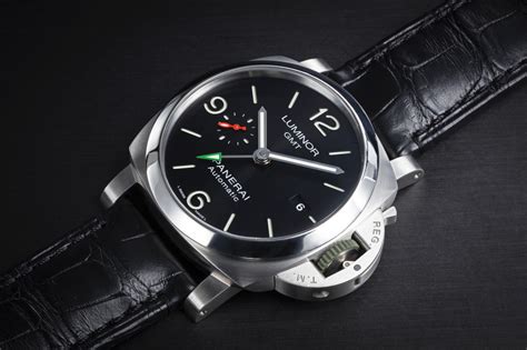 panerai luminor second hand|panerai luminor gmt 44mm price.